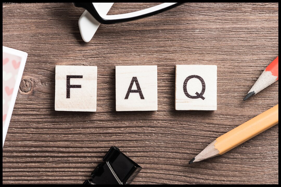 FAQ symbol to prompt questions to ask a roofer before hiring one